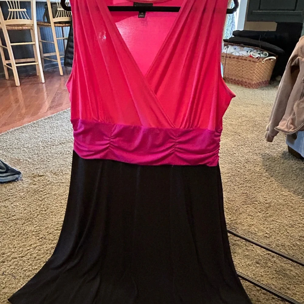 Dress - Picture 4 of 4